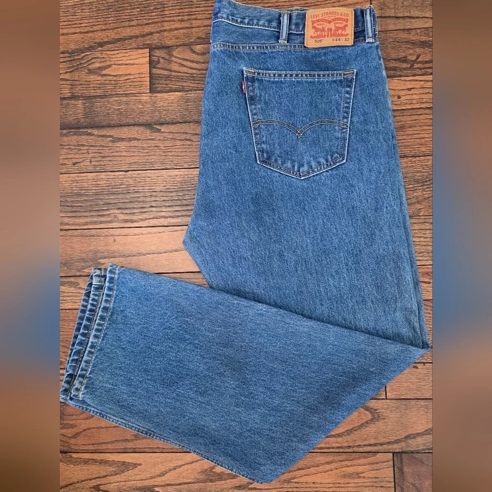 Levis 505 Medium Wash Mens 44x32 Regular Fit Straight Leg Jeans‎ Classic Denim